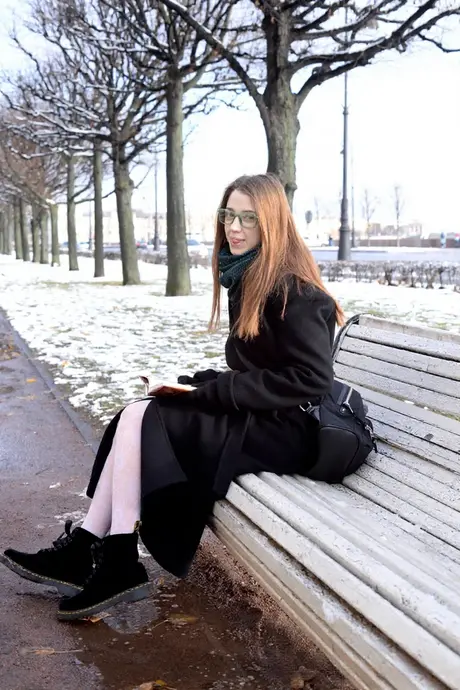 Seisaaltaan paneminen ja pillun nuoleminen Alita Angelin kanssa