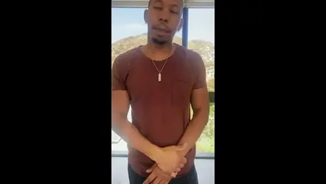 Ricky Johnson 与女友 Demi Sutra 的激烈黑人之间性爱