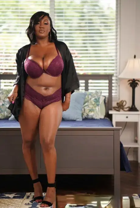 Layton Benton in een adultengalerij van Brazzers Network