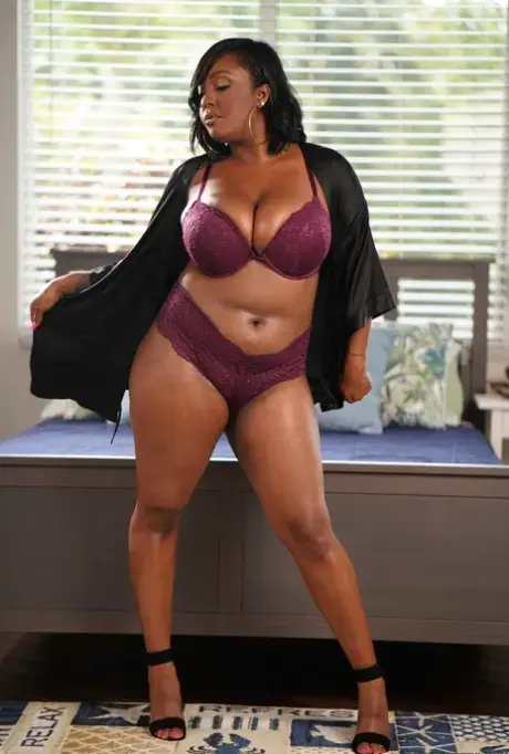 Layton Benton in een adultengalerij van Brazzers Network
