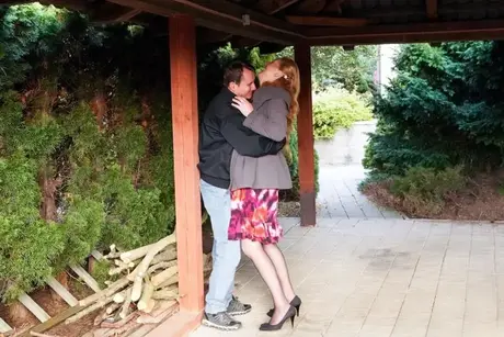 Dhalia Janeiro og Ginger Mi deler to pikke i en hed scene