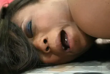 Jada Fire, splendida ebano sottomessa, sopporta una punizione orgasmica con molteplici sex toys