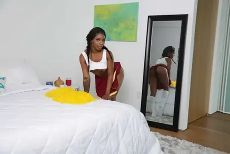 Sarah Banks Shows Her Tits and Takes a White Dick, Ebony With a Nice Butt