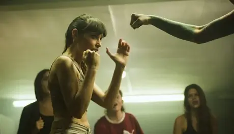Silvia Rubi, Viktoria Vaar a Cintia Shapiro si to rozdávají ve Fight Clubu