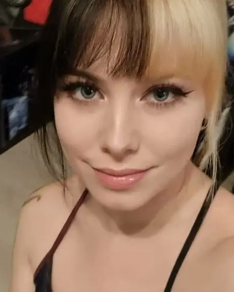 Kira Jameson на 4Based