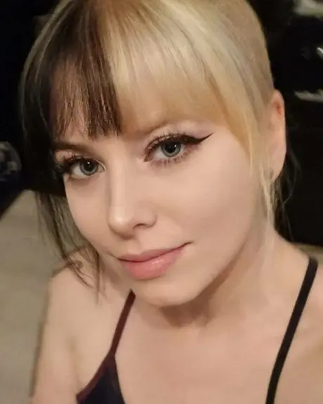 Kira Jameson на 4Based