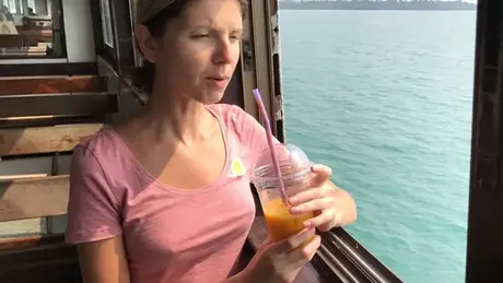 POV quickie se štíhlou přítelkyní Valentinou končící facialem