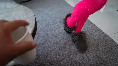 Amatööri punapää Madi Collins antaa leikkiä persereikäänsä ja panna pilluaan