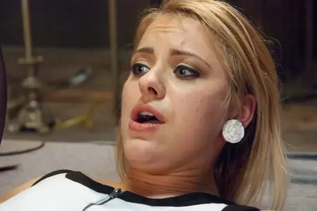 Isis Love, Lyla en Cameron in een intense BDSM anaal fistingsessie