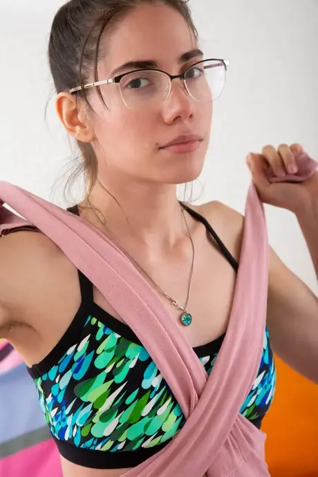 Paola G i ett hett explicit galleri från Abby Winters