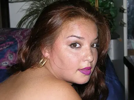 Amateur BBW Brittany K verabschiedet sich nach einer Nacktmodell-Session