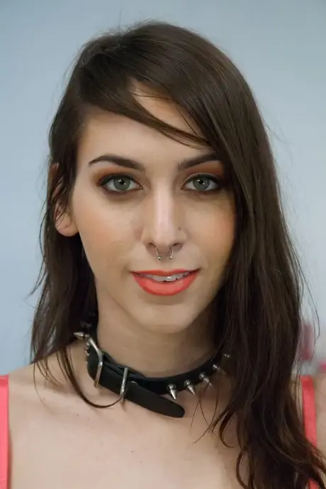 Sarah Shevon, Luna C Kitsuen a Krissy Lynn předvádějí své křivky zadků