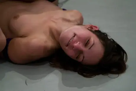 Alexa Von Tess, Amber Rayne, Ariel X i Tia Ling w czteroosobowym pojedynku wrestlingowym