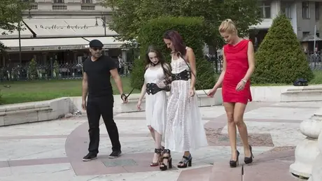 Angel Rush och Lyen Parker: offentlig förnedring och knull