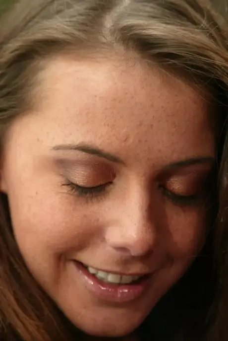 Penny Flame og Lexi Bardot, kåte MILF-er, nyter orgasmisk sex med maskindildoer